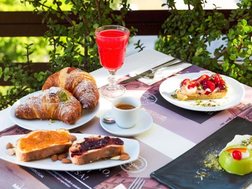 Eten bij of ergens in de buurt van het hotel

