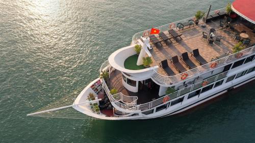 an aerial view of a cruise ship in the water at Beka Travel Cruise in Cat Ba