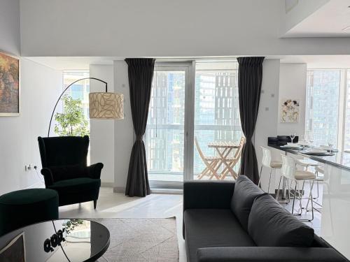 Cayan Tower, Dubai Marina