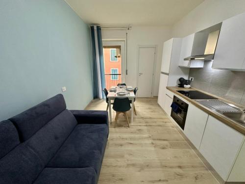 Lucania Azzurra Apartment, Elegante e Confortevole, con Metro M3 sotto casa, collegamento diretto a Duomo di Milano e Stazione Centrale