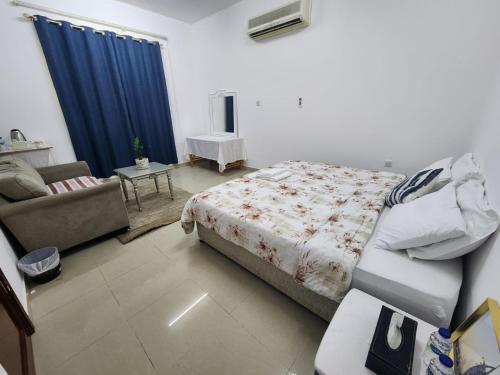 เตียงในห้องที่ Room with Shared bath only