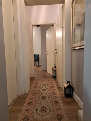 Ảnh trong thư viện ảnh của Centro storico, Centralissimo LUXURY SMERALDO SUITE Doccia Idromassaggio , cesto con piccola colazione ở Ravenna