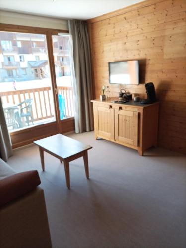 Résidence Les Alpages 4 étoiles - Appartement 4 personnes - Piscine, Hammam, Sauna, Jacuzzi - ValCenis 73480
