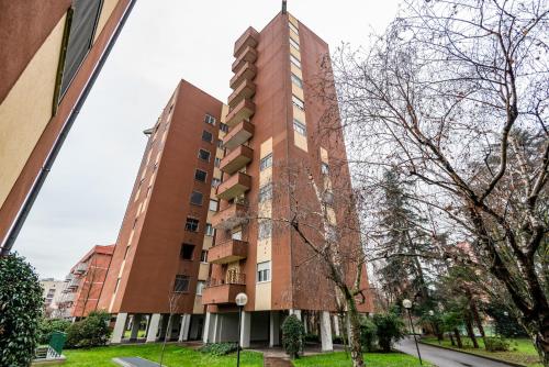 Milano Via Valsesia 4 Pax Wi-Fi