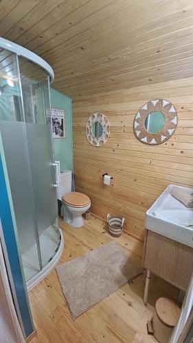 Koupelna v ubytování Roulotte insolite