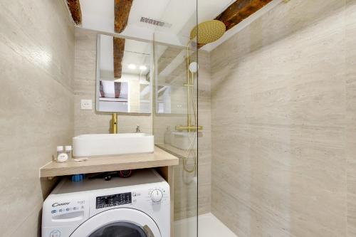 Stylish apartment in Le Marais