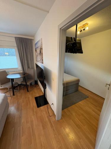 Afbeelding uit fotogalerij van Apartment 3 ABG69 - ideal für Familien und Geschäftsreisende in Gera