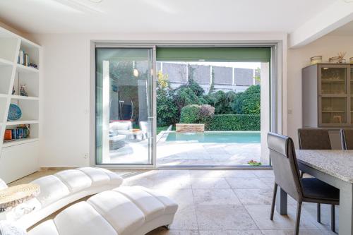 VILLA MARIE -Pool - Garden-Close To Beach -Parking