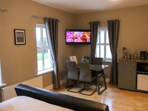 Køkken eller tekøkken på Ballyhoura Farm Escape Experience with Alpacas & Fairy Forest