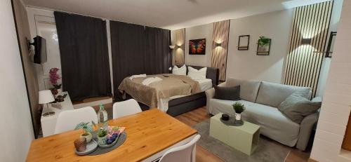 Khu vực ghế ngồi tại Premium Apartment Wohlfühl-Oase mit Pool und Sauna