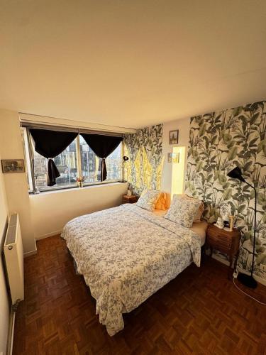 Duplex top floor 1km from Eiffel Tower