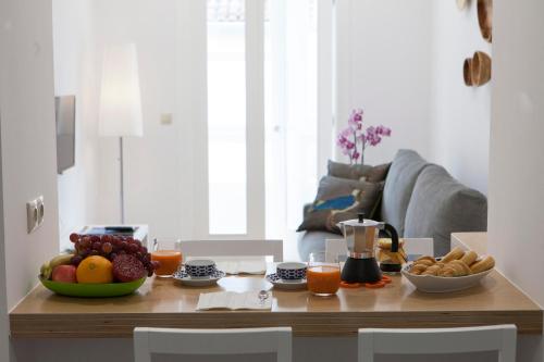 Makanan di atau berdekatan apartmen