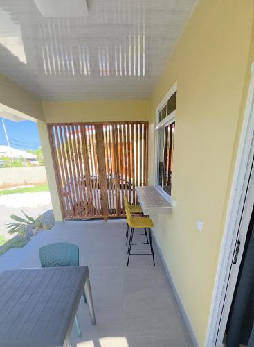 Balcó o terrassa a AK Lodge Raiatea