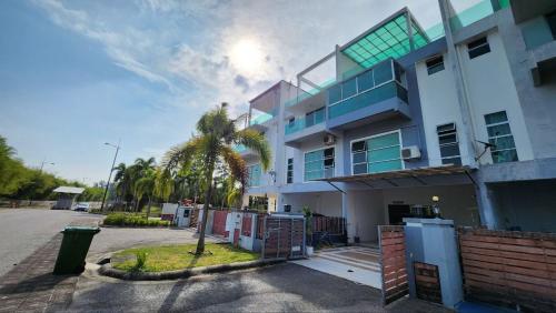 Bygningen som feriehuset ligger i