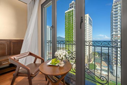 Cảnh biển hoặc tầm nhìn ra biển từ khách sạn