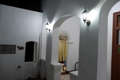 Et badeværelse på Omah Kuwitan, Traditional Java Home & Hospitality