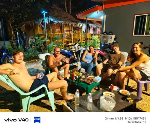 Gäste, die in der Unterkunft Fa eap Bungalow übernachten