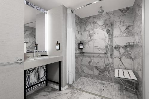 Et badeværelse på Hyatt Regency Irvine