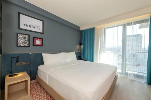 Hampton By Hilton Batumi Center — City view