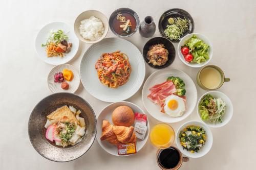 Mad på hotellet eller i nærheden