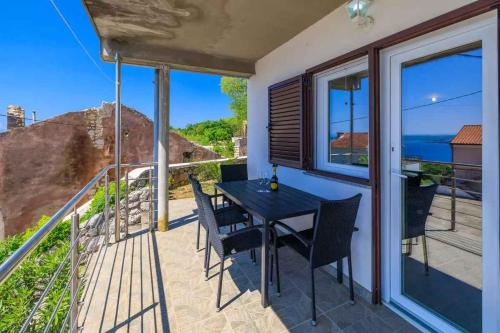 Apartments with A - C in Crikvenica 53905