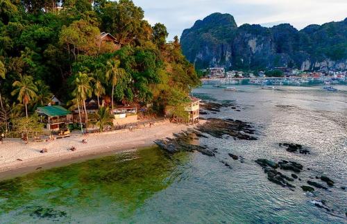 Phong cảnh thiên nhiên gần nhà khách