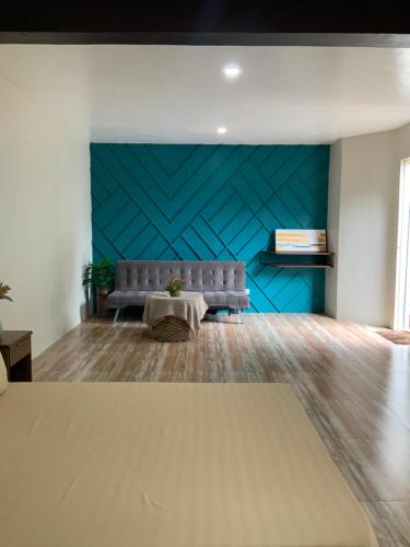 Afbeelding uit fotogalerij van Montego Lakeview House with Taal View in Ulot