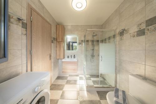 Phòng tắm tại Makis Dream Apartments - Antigoni