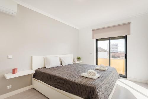 Tatiana 3Br - city center - aircon - wifi - by Homesbyfc