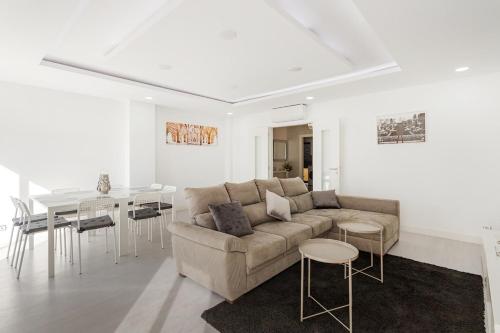 Tatiana 3Br - city center - aircon - wifi - by Homesbyfc