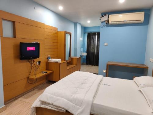 Gallery image of JK Residency Triplicane in Chennai