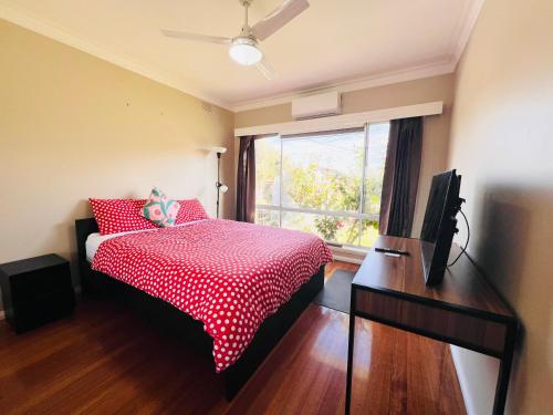 Billede fra billedgalleriet på Cozy, quiet private room in Lalor i Lalor