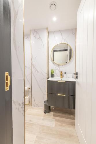 Easter Cosy 4 Bedroom Apartment - Edinburgh photo 37