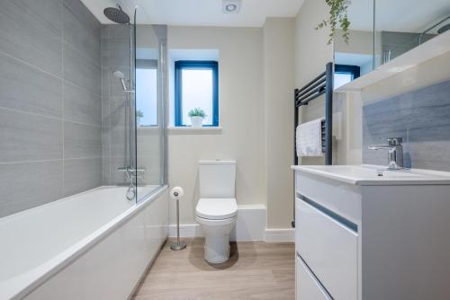 Et badeværelse på 2 Bed in Tintagel oc-a32939