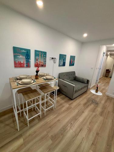 Renovated apartment 15 minutes from Sol
