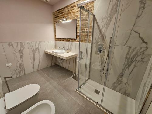 Koupelna v ubytování Palazzo Glicine