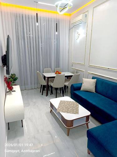 Levent Sumgayit Modern Family Apt