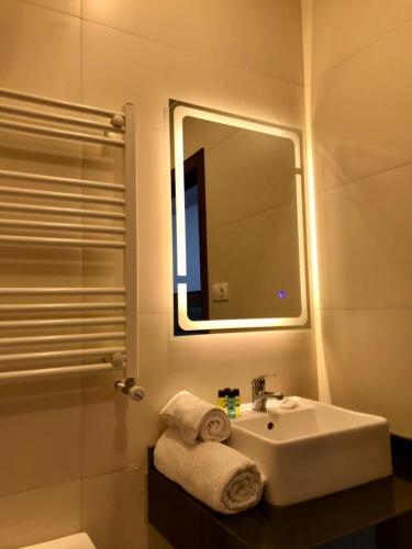 Afbeelding uit fotogalerij van Yaya Hostel in Fort de lʼEau