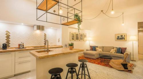Gorgeous 2-Bed Apt in Seville Center