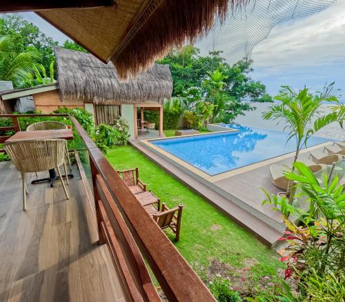 Bazén v ubytování The Cliffhouse Samboan nebo v jeho okolí