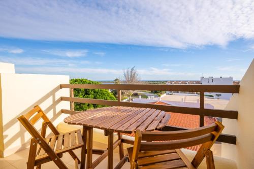 Foto Golden Top Floor Ocean View Pools & Beach Access 1