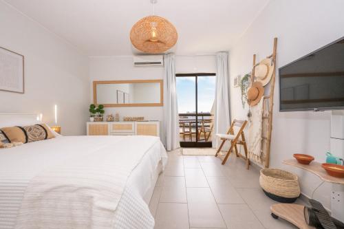 Foto Golden Top Floor Ocean View Pools & Beach Access 2