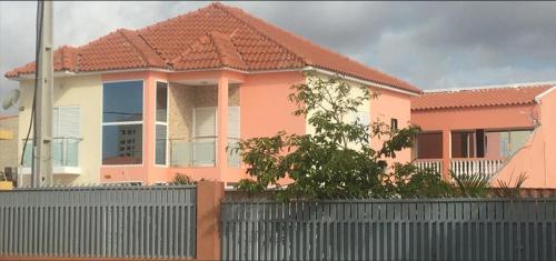 Ảnh trong thư viện ảnh của Modern Camama Getaway for Work or Family stays ở Luanda