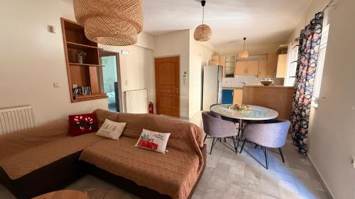 Eirini's apt