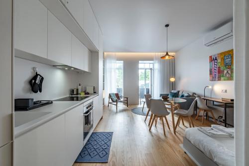 Nomad's Lux - Almada Apartments Porto