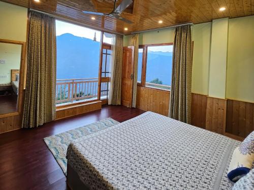 Phong cảnh thiên nhiên gần chỗ nghỉ nhà dân