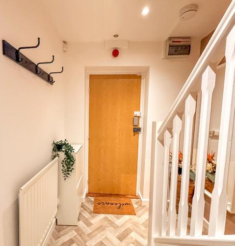 Tutu Suite I Stylish Central 2BR I Sleeps 4 I Near Cardiff City Centre I Principality Stadium I Cardiff Castle I Wales Millennium Centre I WiFi I Parking and Easy Access to Barry Island photo 17