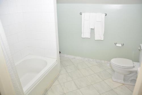 Bilik mandi di Arroyo Vista Inn