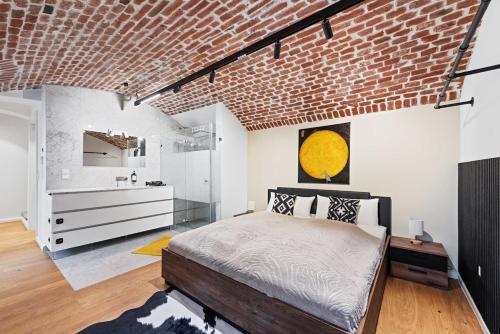 Industrialist - Design Suite in Central Vienna