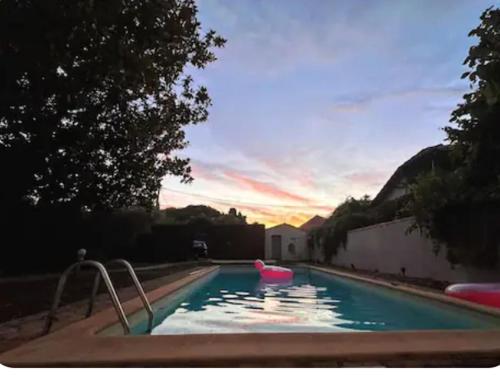 Entre Provence-Camargue, belle maison avec piscine